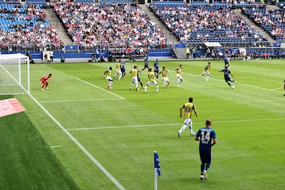 Von der Straße zum Stadion: Wie der Fußball Leben verändert