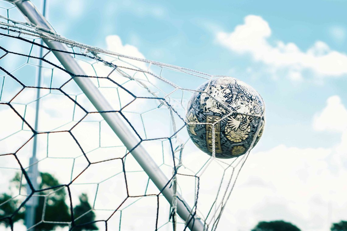 Die Entwicklung des modernen Fußballs: Von den Anfängen bis zur Gegenwart