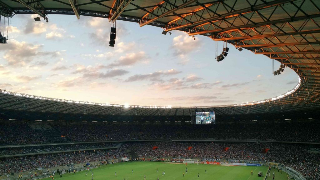 Taktik im modernen Fußball: Warum Pressing und Raumdeckung dominieren